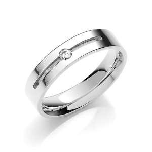 Draria Natural Round cut Bezel  Diamond Ring