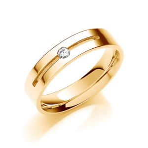 Draria Natural Yellow Gold Bezel Diamond Ring