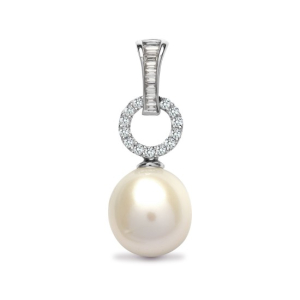 0.33 Carat Natural Round and Baguette Diamond Pearl Pendant