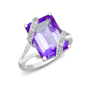 7.04 Carat Emerald Cut Amethyst Stone And Natural Round Cut Diamond Claw set Ring 18k Gold