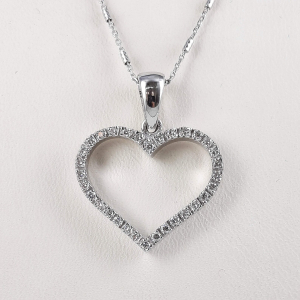 0.10 Carat Natural Round Heart Designed Diamond Pendant