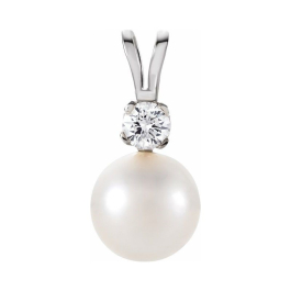 6.00 MM Round Fresh Water Pearl And Natural Diamond Pendant