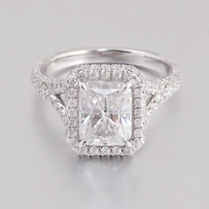 0.20 - 3.00 Carat Cushion Cut Solitaire Engagement Ring with Round Side Diamonds
