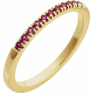 Xayah Natural Ruby Yellow Gold  Diamond Ring