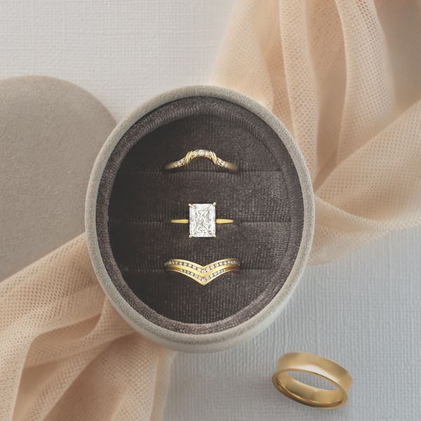 Shaped Wedding Rings: How to Match a Wedding Band to Your Engagement Ring