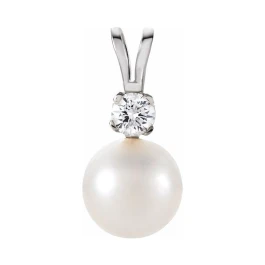 6.00 MM Round Fresh Water Pearl And Natural Diamond Pendant
