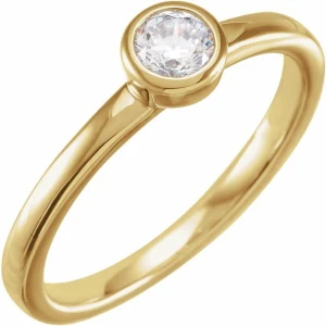 Marlinynn Natural Yellow Gold Bezel Solitaire Diamond Ring