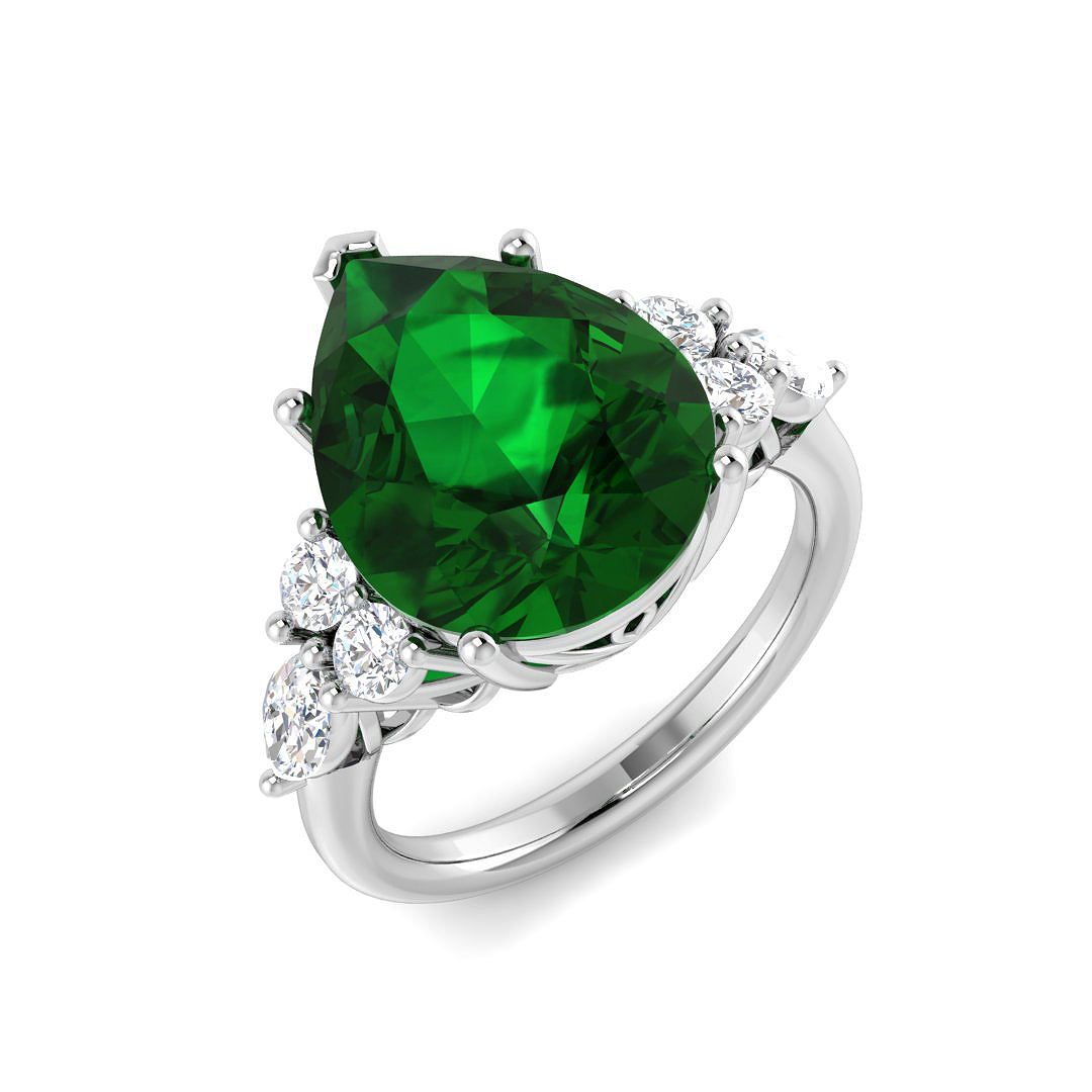 Emerald Ring in Platinum Platinum
