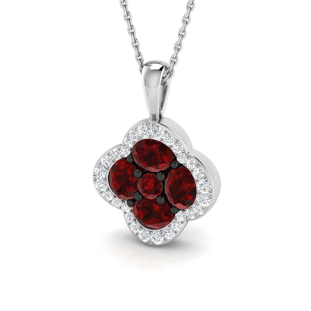 Clover Pendant in 18K White Gold