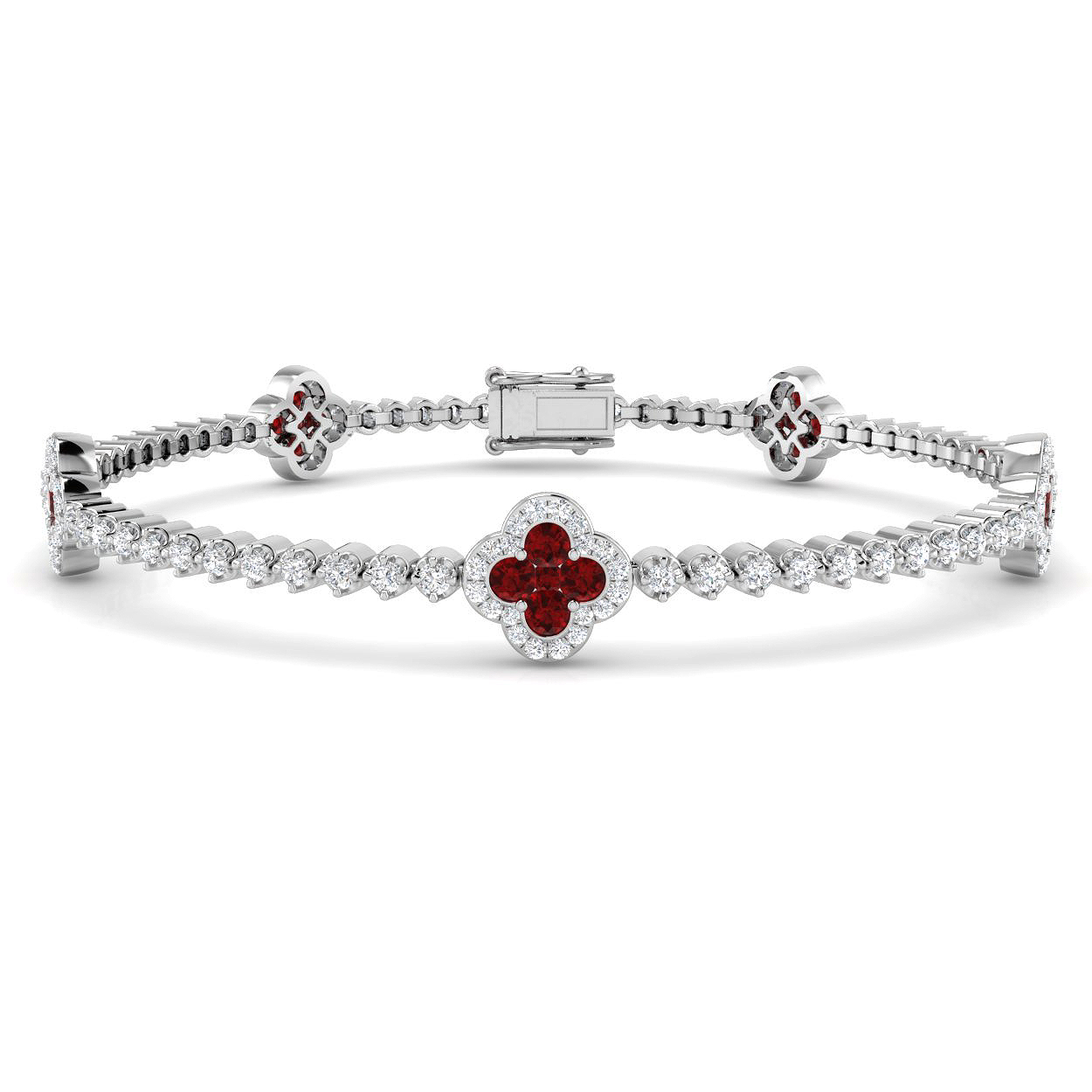 Clover Bracelet in 18K White Gold