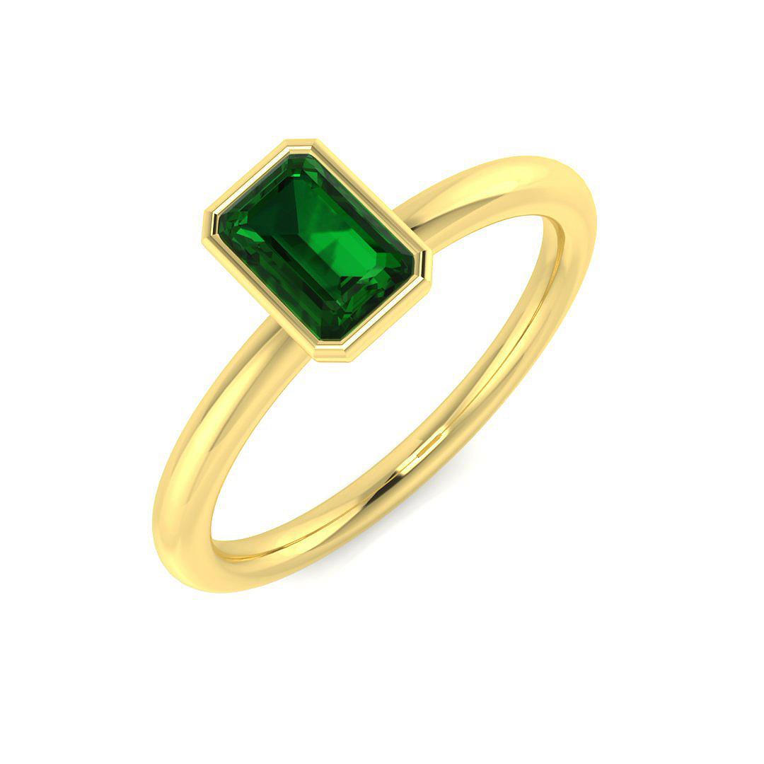 Emerald Ring in 9K Yellow Gold