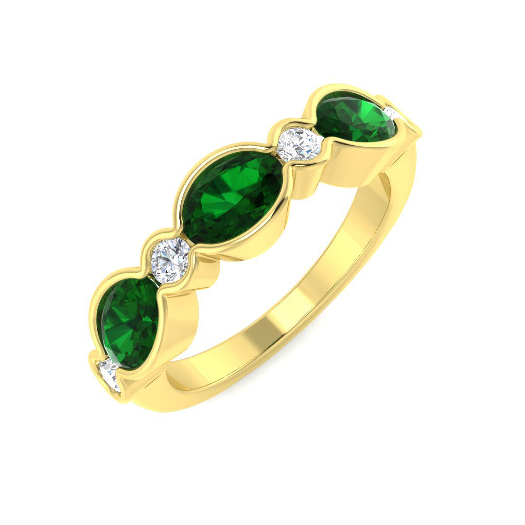 Emerald Ring in 9K Yellow Gold
