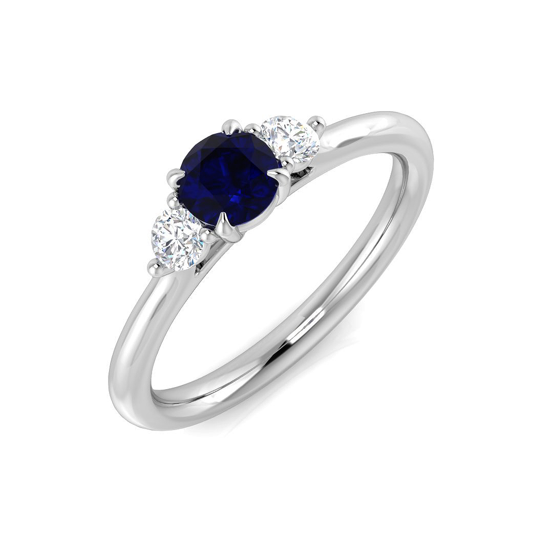 3 Stone Ring in Platinum Platinum