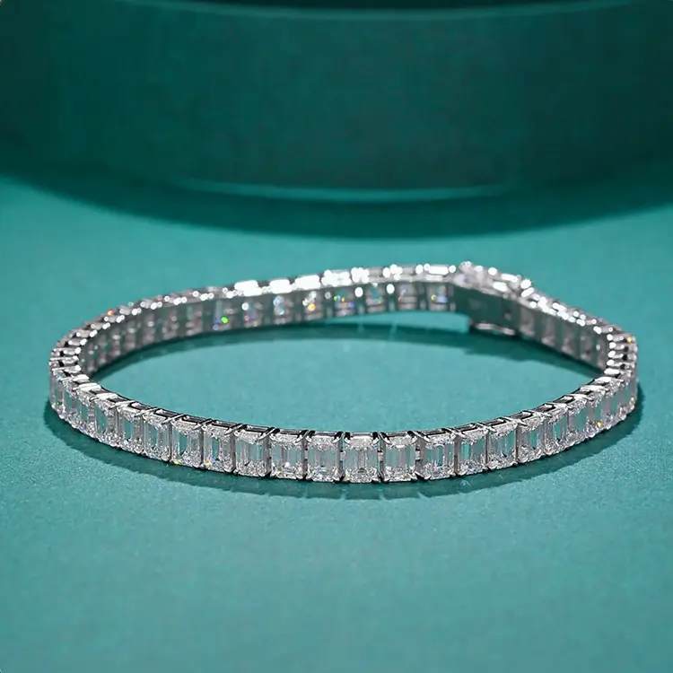 9.05 Carat Natural Emerald Cut Diamond Claw Set Tennis Bracelet in Platinum