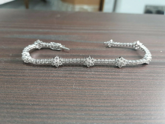 6.10 Ct F/SI Natural Round Diamond Claw Set Designer Evening Bracelet 9k Gold