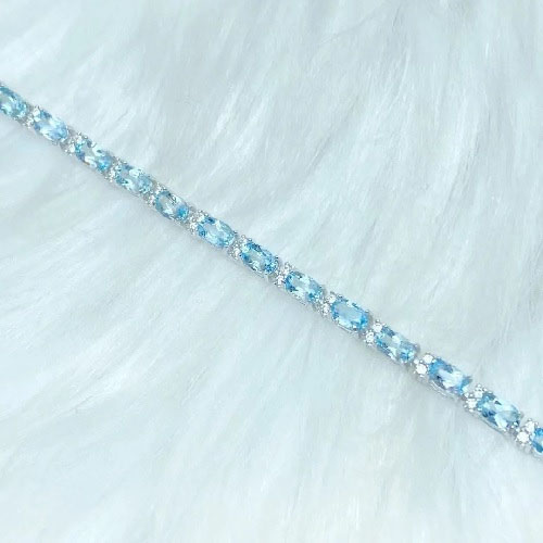 Raedself Aquamarine 4 Prong  Diamond Bracelet
