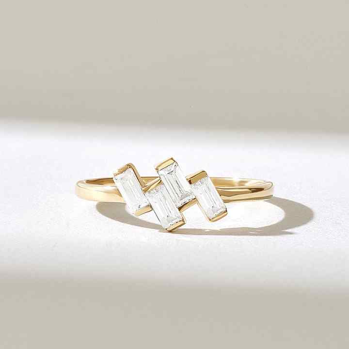 Linda Natural Bar Set Cluster Diamond Ring