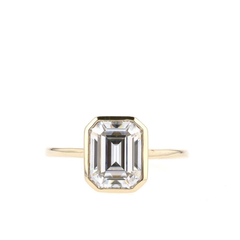 Carrina Lab Grown Diamond Yellow Gold Bezel Classic Solitaire Engagement Ring