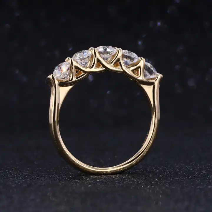 1.25 Ct Natural Diamond Round Cut Ealhhild  in 9K Yellow Gold