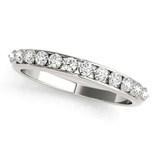 Geloriya Lab Grown Round cut Shared Prong Set  Diamond Ring