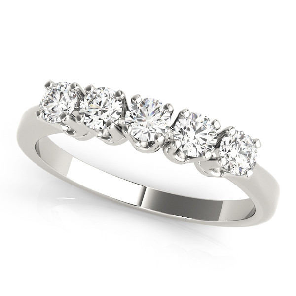 Leorenja Lab Grown 4 Prong set 5 Stone Diamond Ring