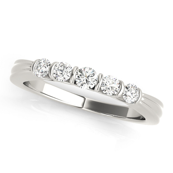 Natural Bar-Set Diamond Ring