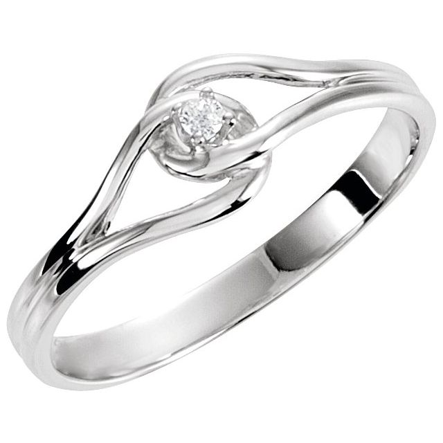 0.1 Ct Natural Round Cut Maeleigh  Solitaire Diamond Rings in 14K White Gold